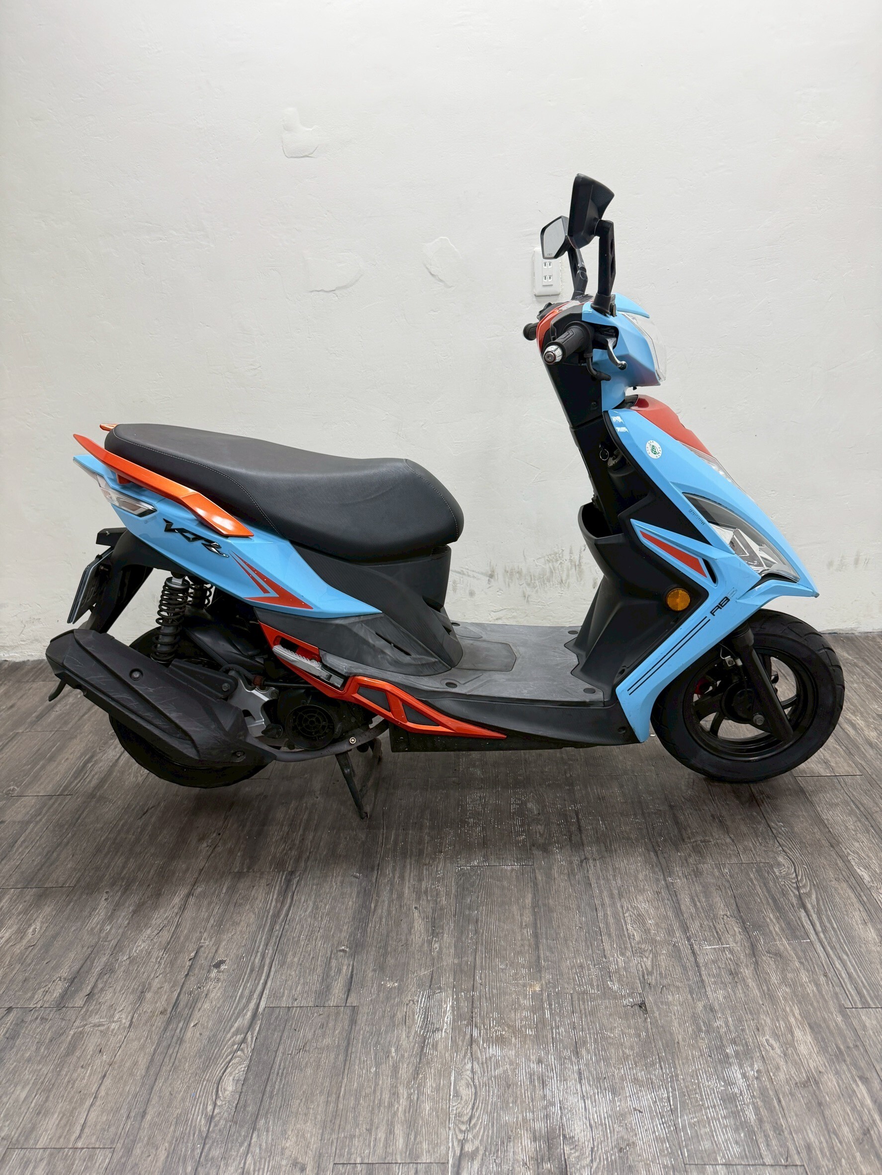 LINE_ALBUM_2016 光陽 VJR 125 ABS _3586 $38000里程 7XXX_251201_3