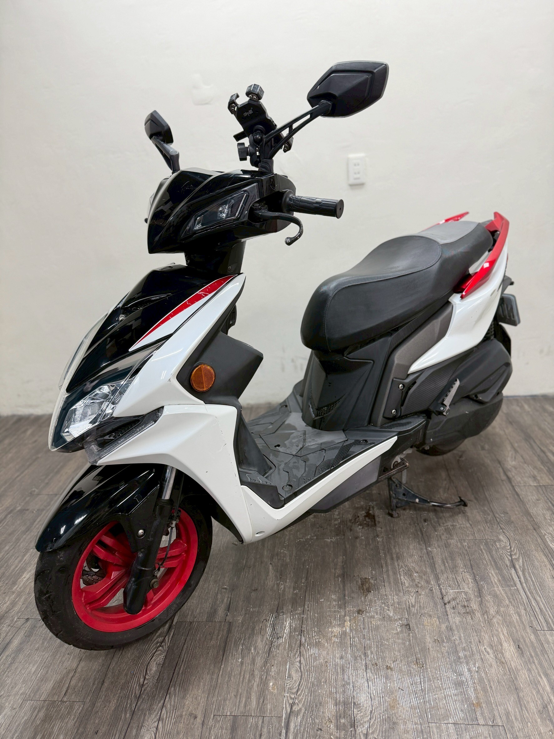 LINE_ALBUM_2023 光陽 雷霆S 125 雙碟 _3806 $ 55000 里程37XX_251203_6