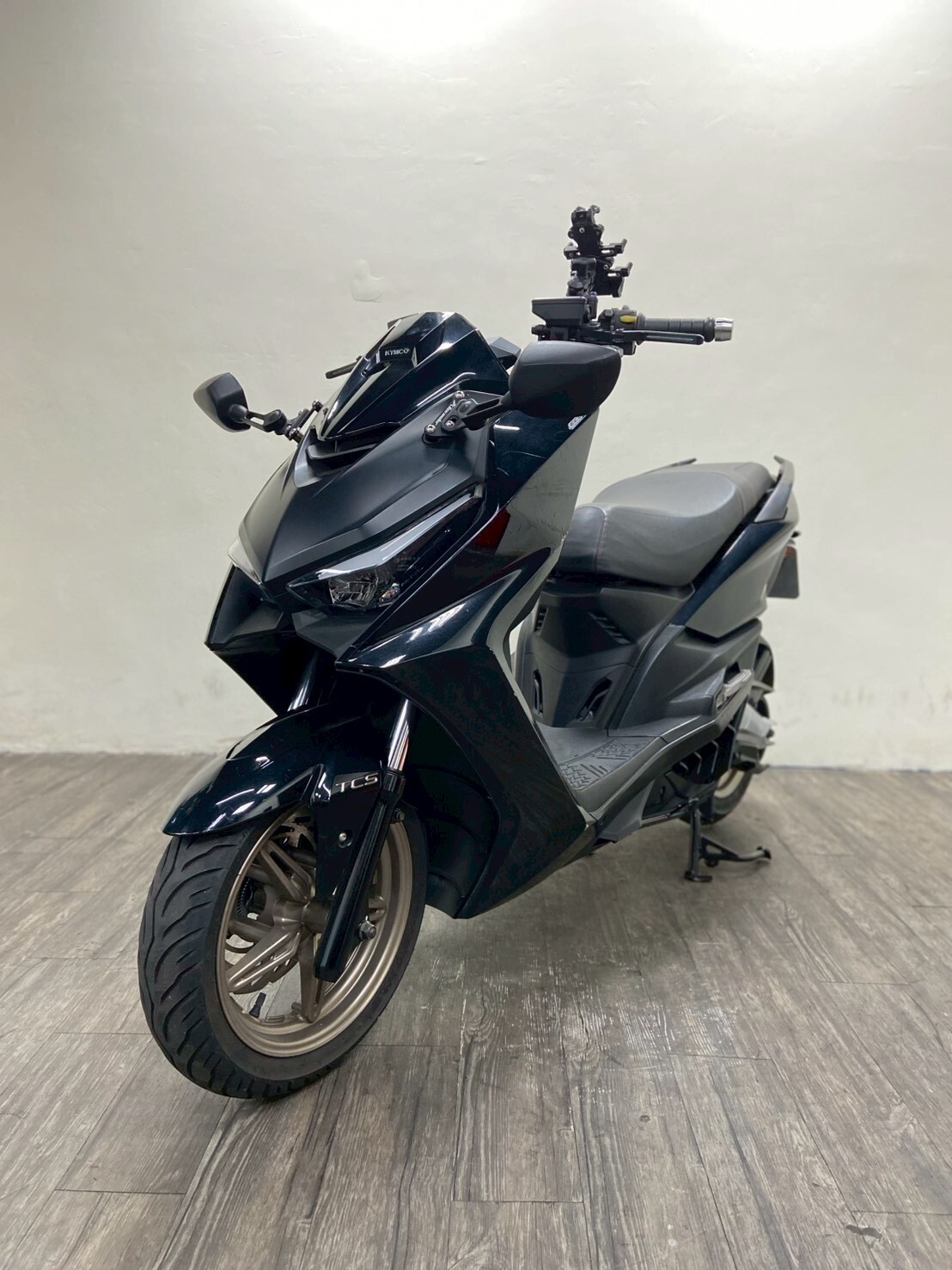 LINE_ALBUM_2022 光陽 KRV 180 ABS+TCS _9339 $72000里程 42XXX_251208_5