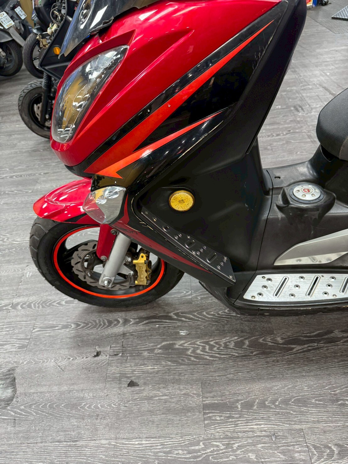 LINE_ALBUM_13年 宏佳騰 ELITE 300 R _3383 33627km $30000(特價現況販售)_251208_1