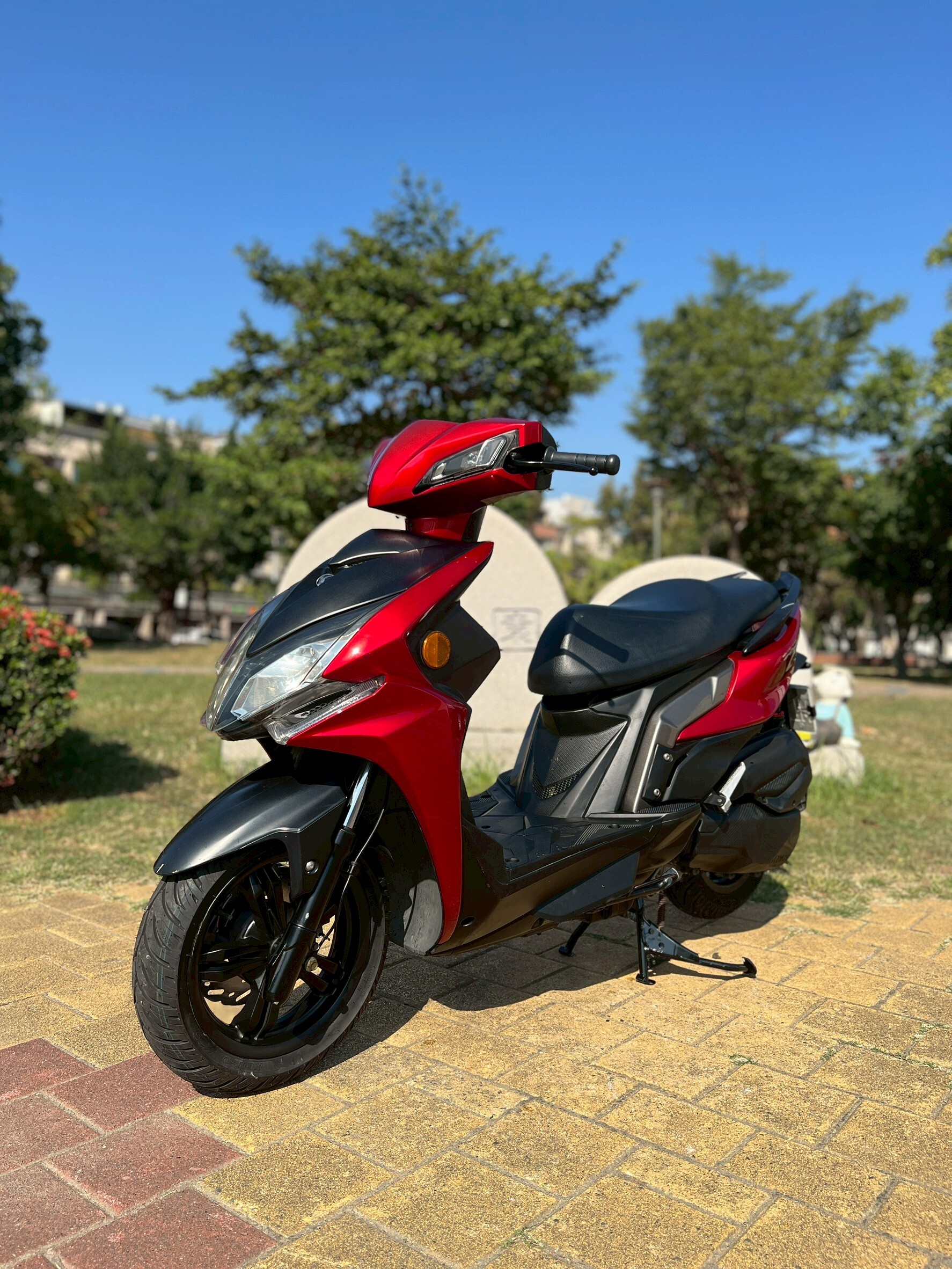 LINE_ALBUM_已整理 2016 光陽  雷霆S 125 (雙碟) _MLY-7302 $38000 里程32078_251209_17