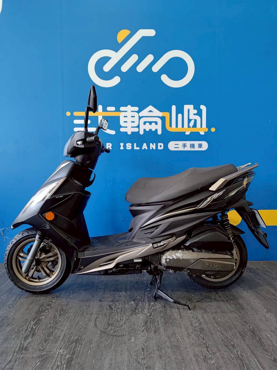 LINE_ALBUM_2016 光陽G6 150 BREMBO 特仕版_MLW-8609 $45000 里程 17XXX_251214_3