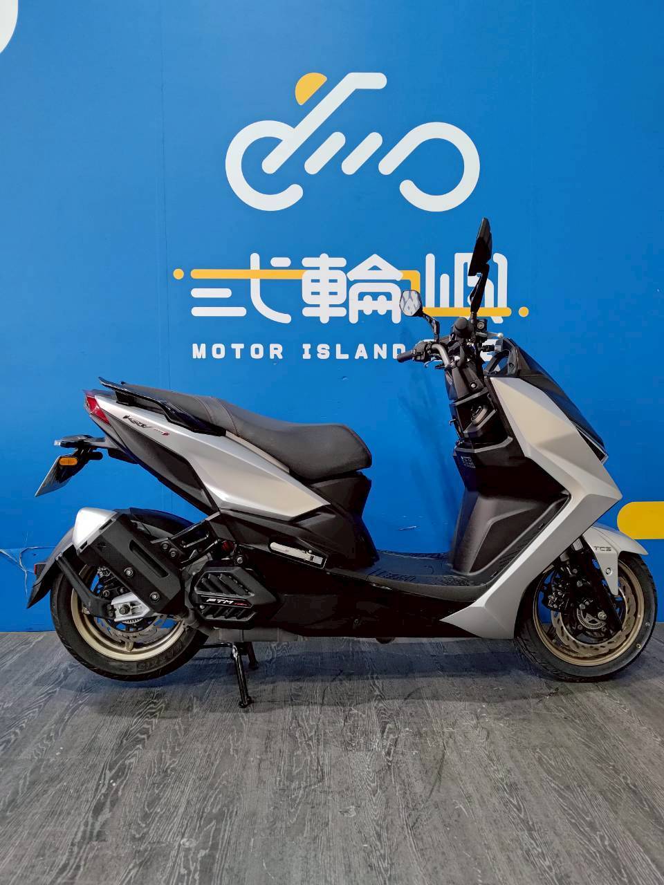 LINE_ALBUM_2022 光陽 KRV 180 TCS _NUR-5678 $69999 里程 10XXX_251215_2