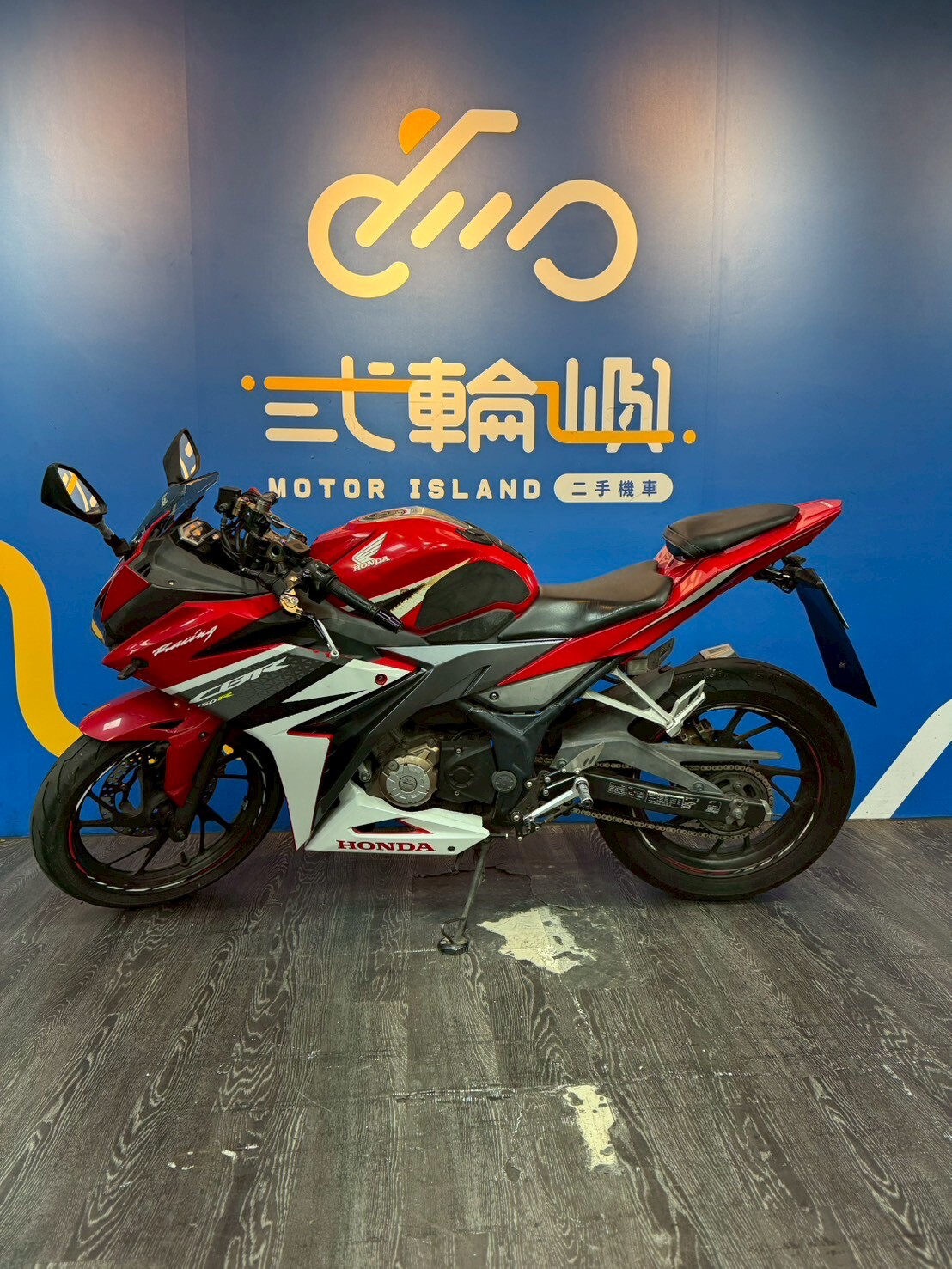 LINE_ALBUM_「未整理現況」17年 本田 CBR 150R 國際檔 _8961 24xxxkm $45000_251216_4