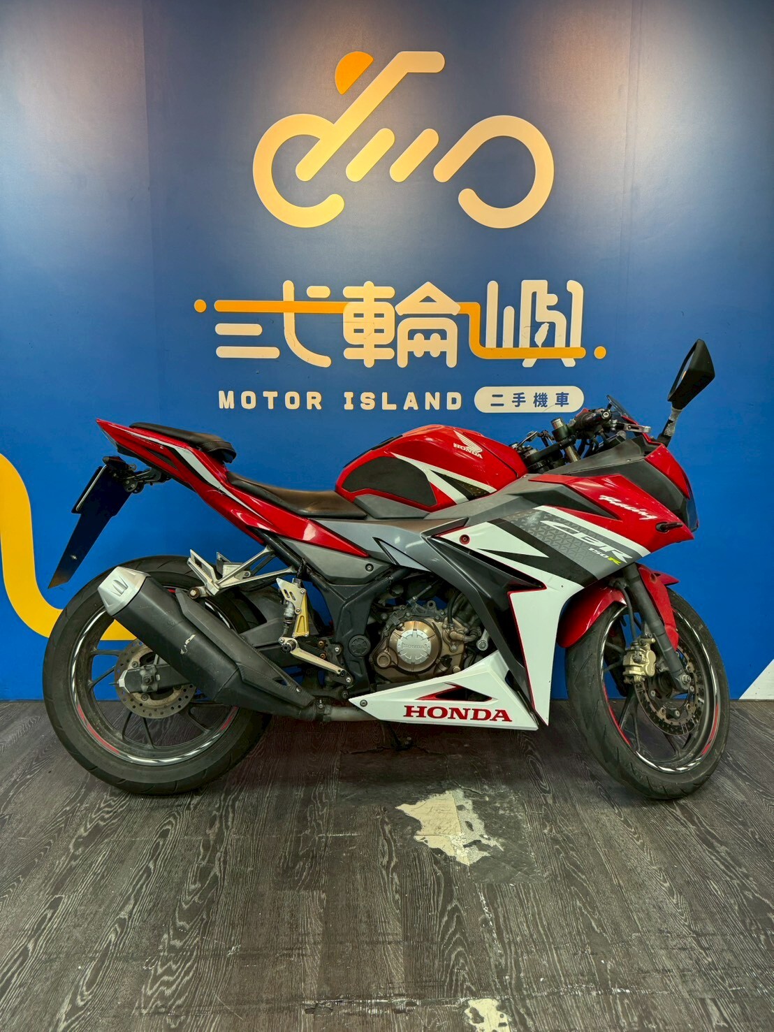LINE_ALBUM_「未整理現況」17年 本田 CBR 150R 國際檔 _8961 24xxxkm $45000_251216_3