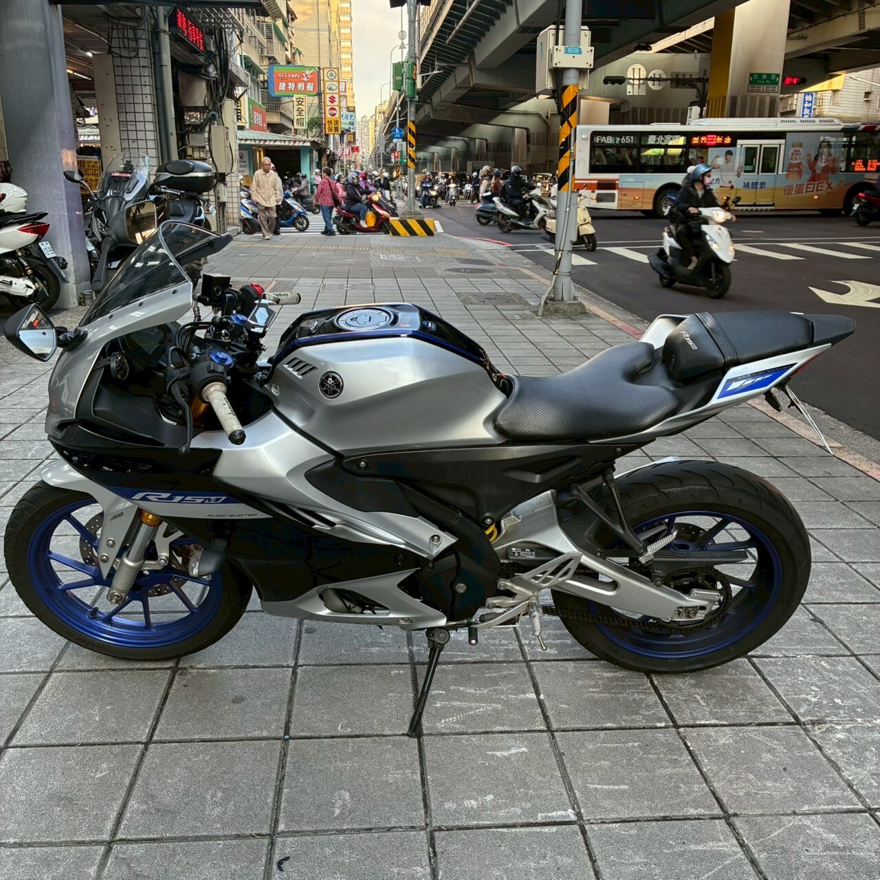 LINE_ALBUM_2022 山葉 R15M V4 _2179 $86000_251216_4