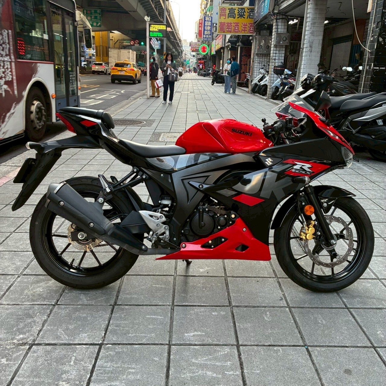 LINE_ALBUM_2021 台鈴 GSX-R150 小阿魯 _0850 $58000_251216_3