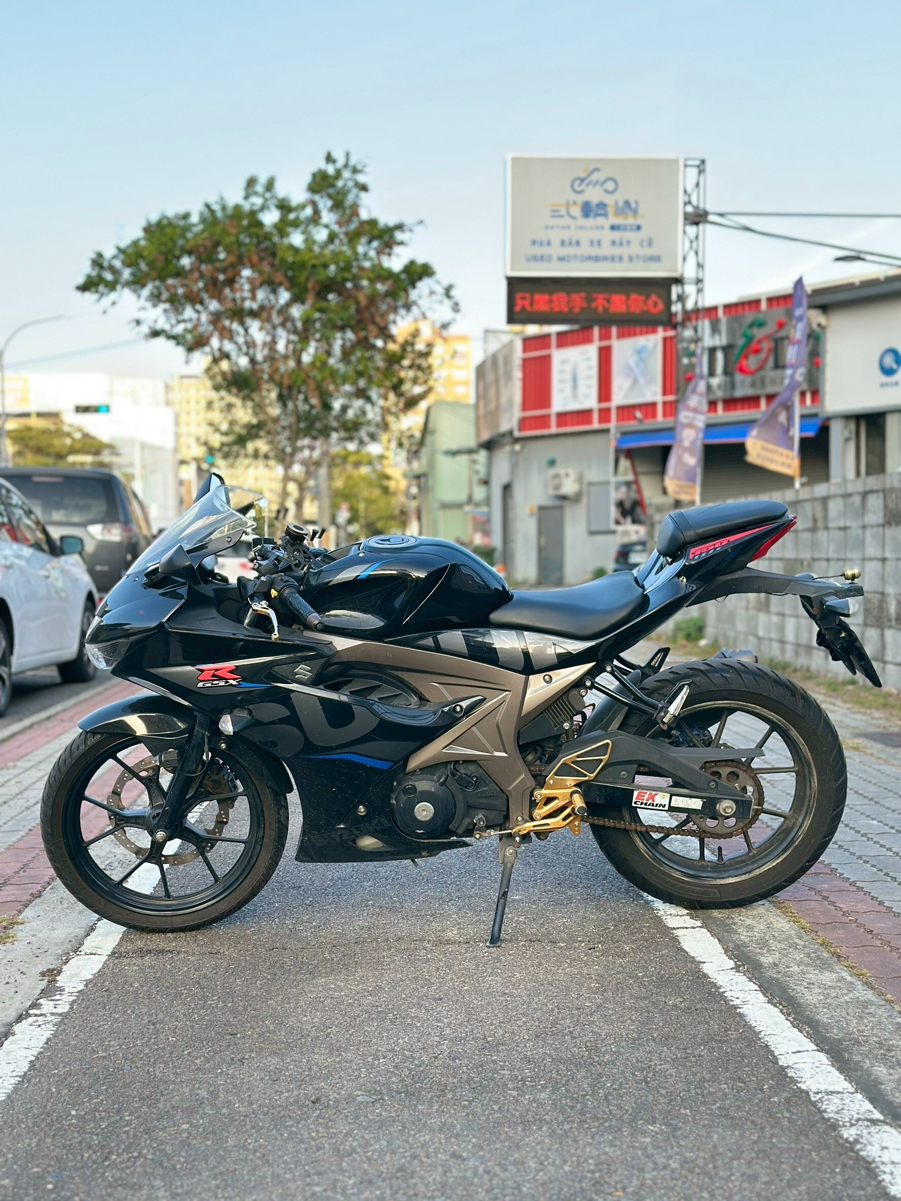 LINE_ALBUM_2017 台鈴 GSX-R150 ABS _6099 368xxKM $45,000_251221_2
