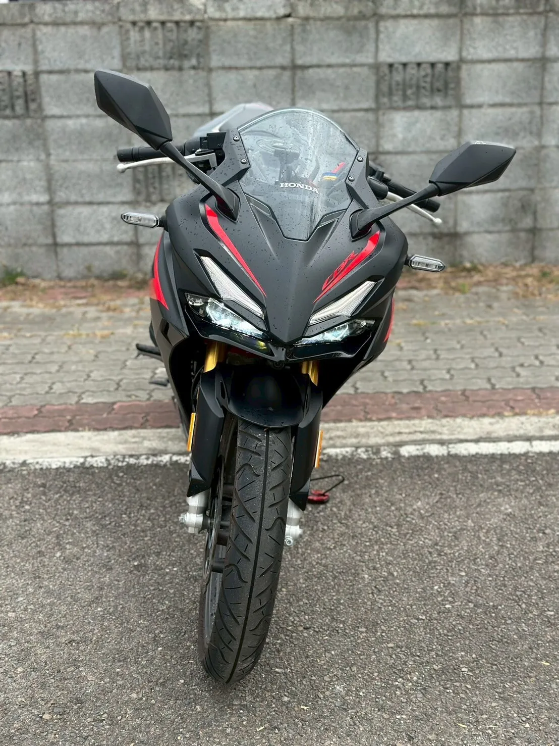 LINE_ALBUM_2022 本田 CBR 150R ABS _5100 33xxKM $85,000_251221_4