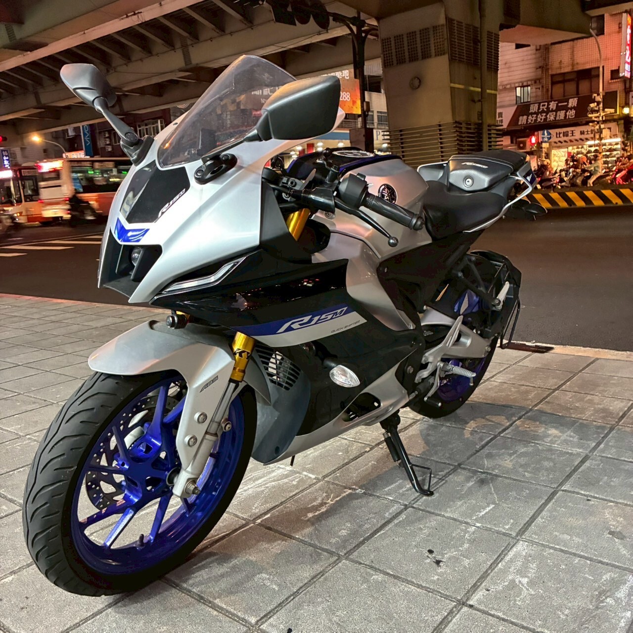 LINE_ALBUM_2022 山葉 R15M V4 _5769 $84000_251222_6