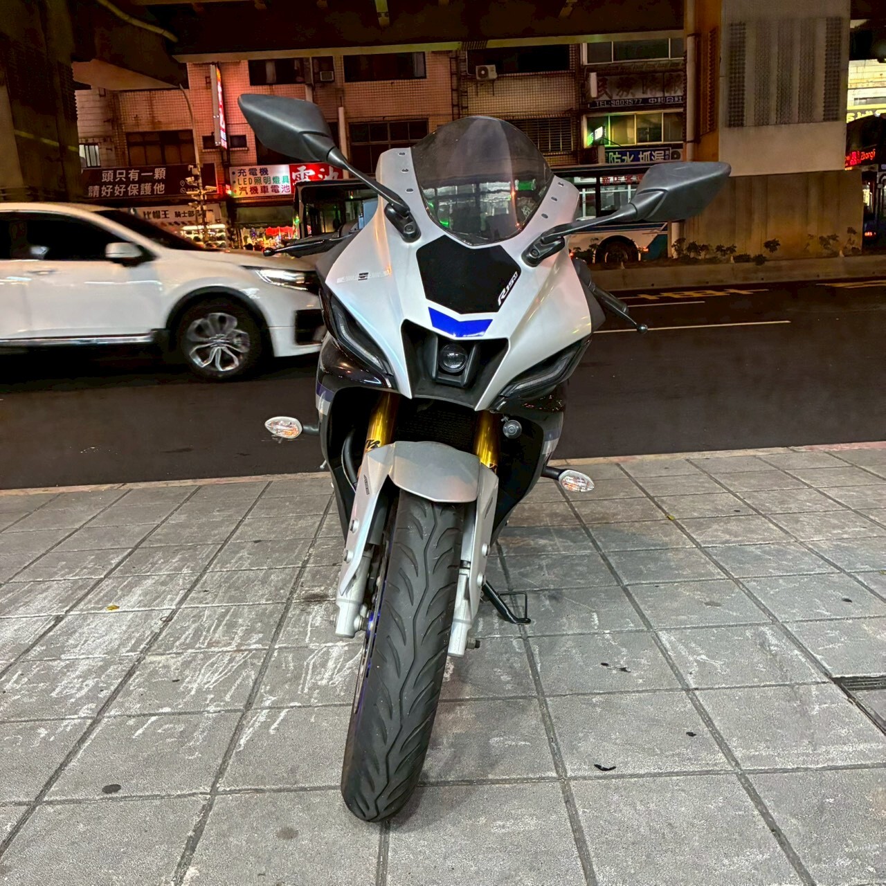 LINE_ALBUM_2022 山葉 R15M V4 _5769 $84000_251222_7