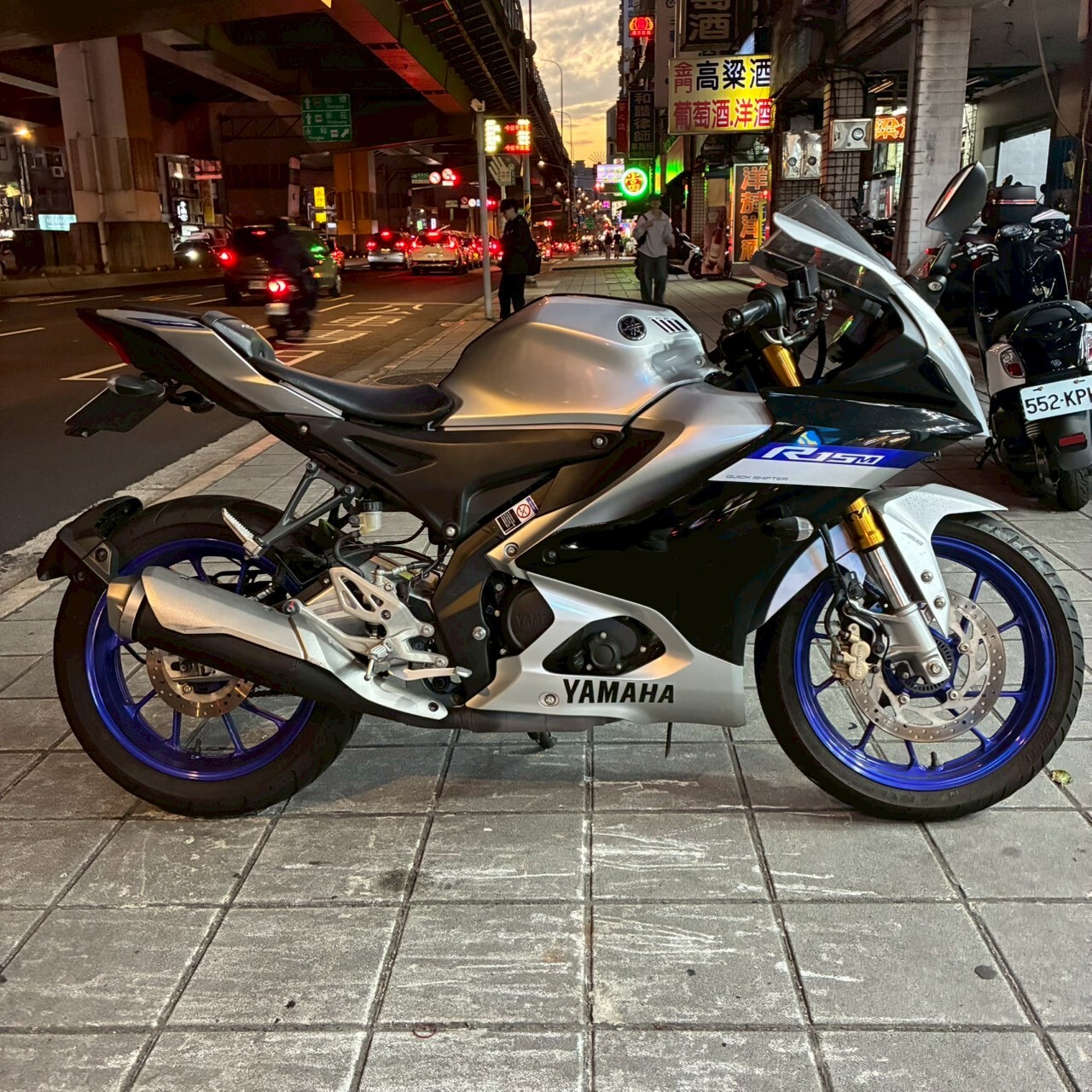 LINE_ALBUM_2022 山葉 R15M V4 _5769 $84000_251222_4