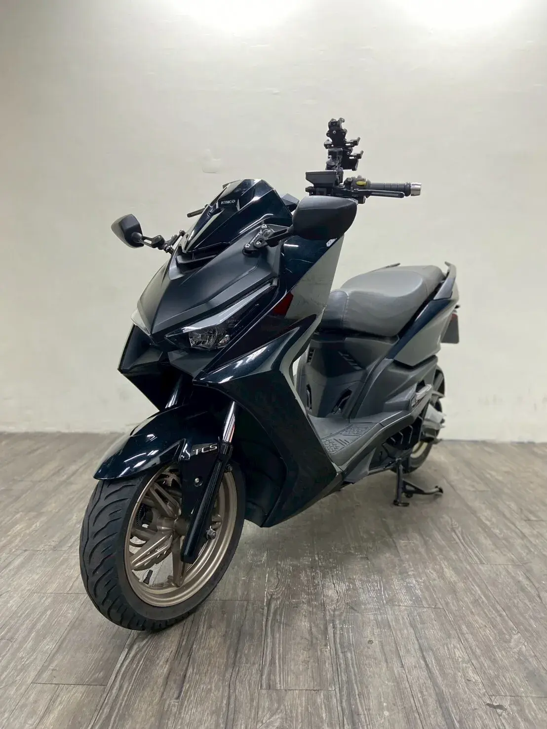 LINE_ALBUM_2022 光陽 KRV 180 ABS+TCS _9339 $72000里程 42XXX_251208_5