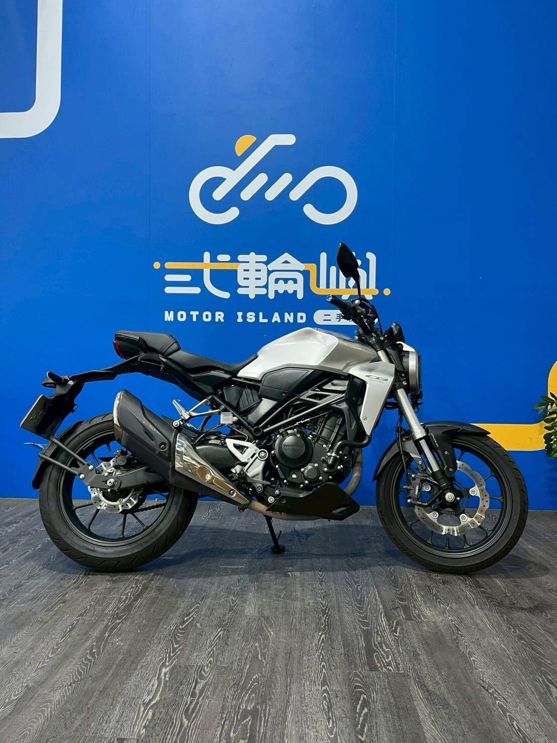 LINE_ALBUM_2018 本田 CB300R ABS  _LAP-1100 $63000 里程 21XXX_251229_2