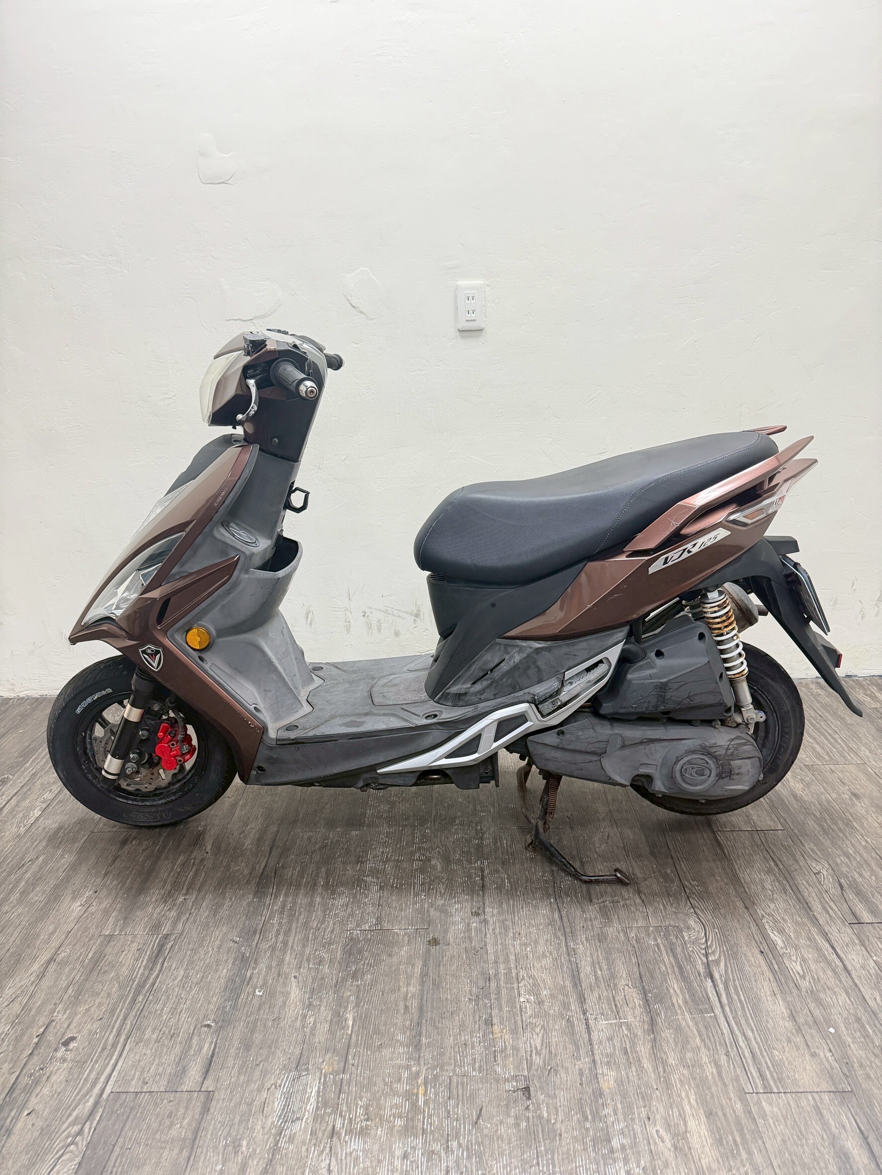 LINE_ALBUM_2015 光陽 VJR 125 _668 $35000 里程 27XXX_251230_3