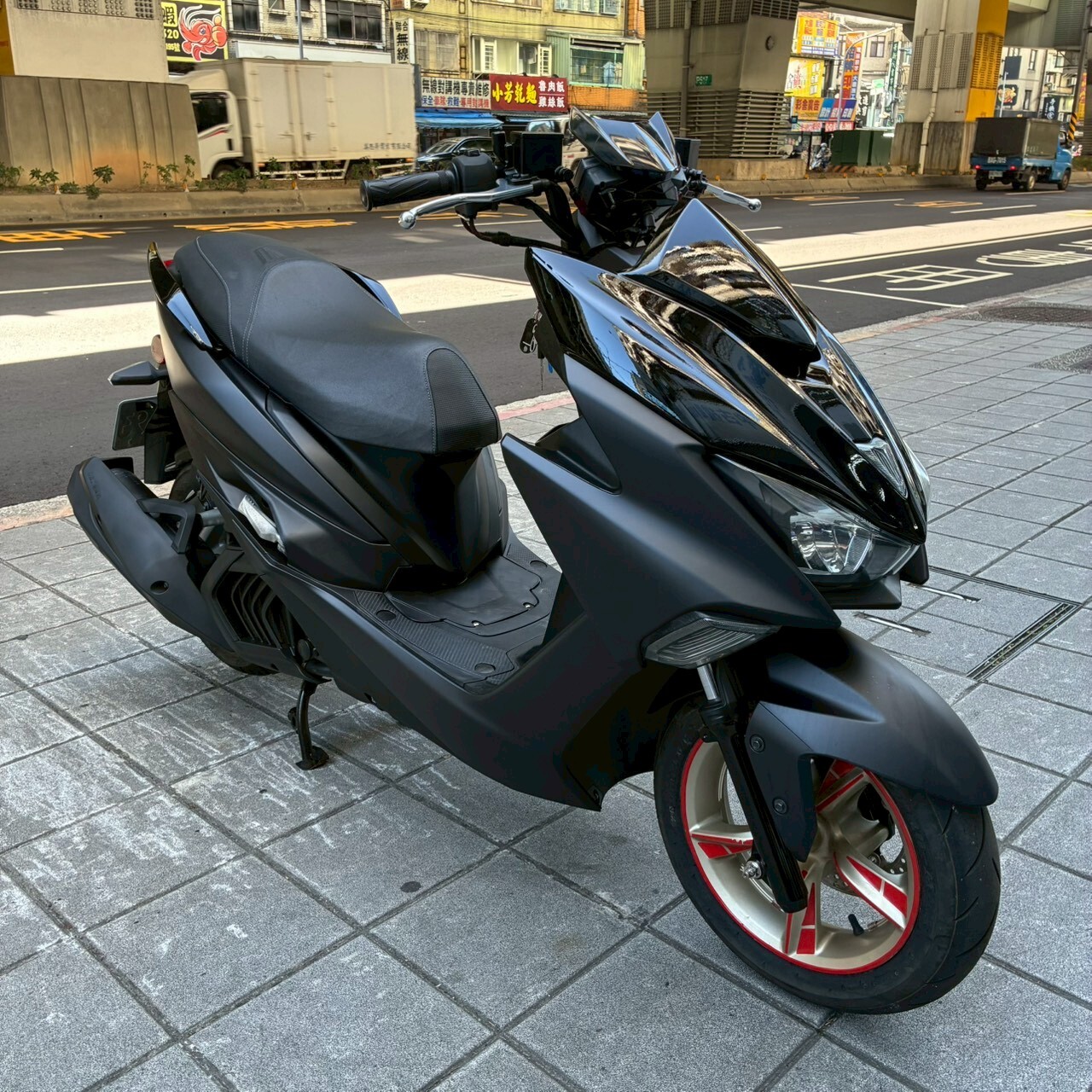 LINE_ALBUM_2017 山葉 FORCE 155 _3693$52000_260101_5