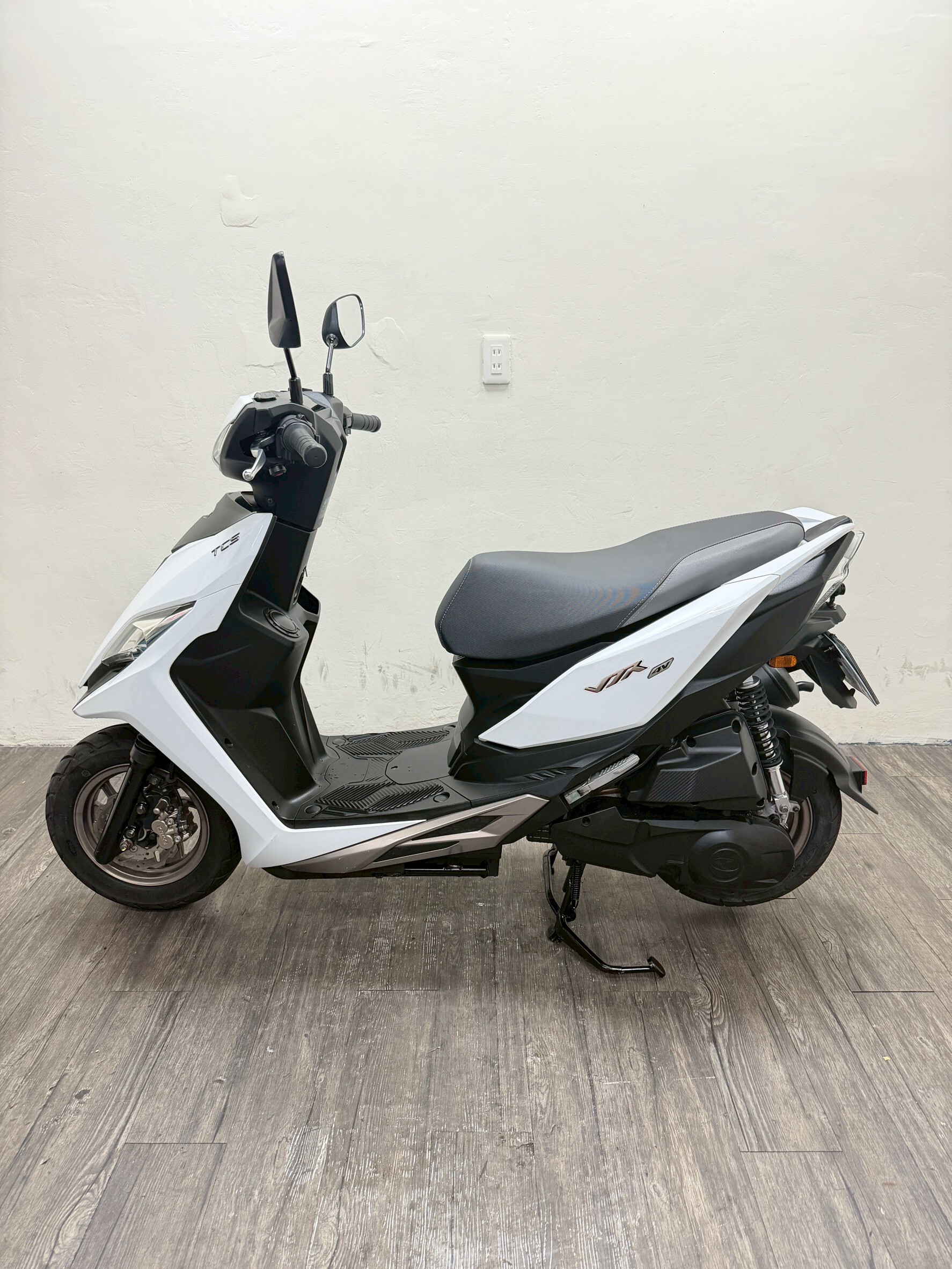 LINE_ALBUM_2023 光陽 VJR 125 4V TCS _1781 $55000 里程 75XX_260102_3
