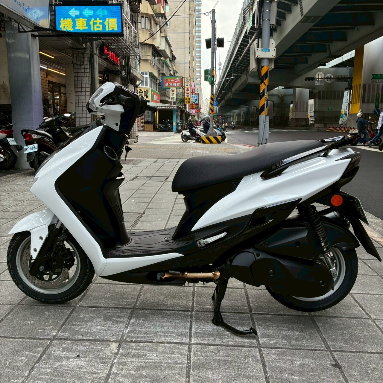 LINE_ALBUM_2018 山葉 勁戰四代 125 _5606 $49000_260119_3