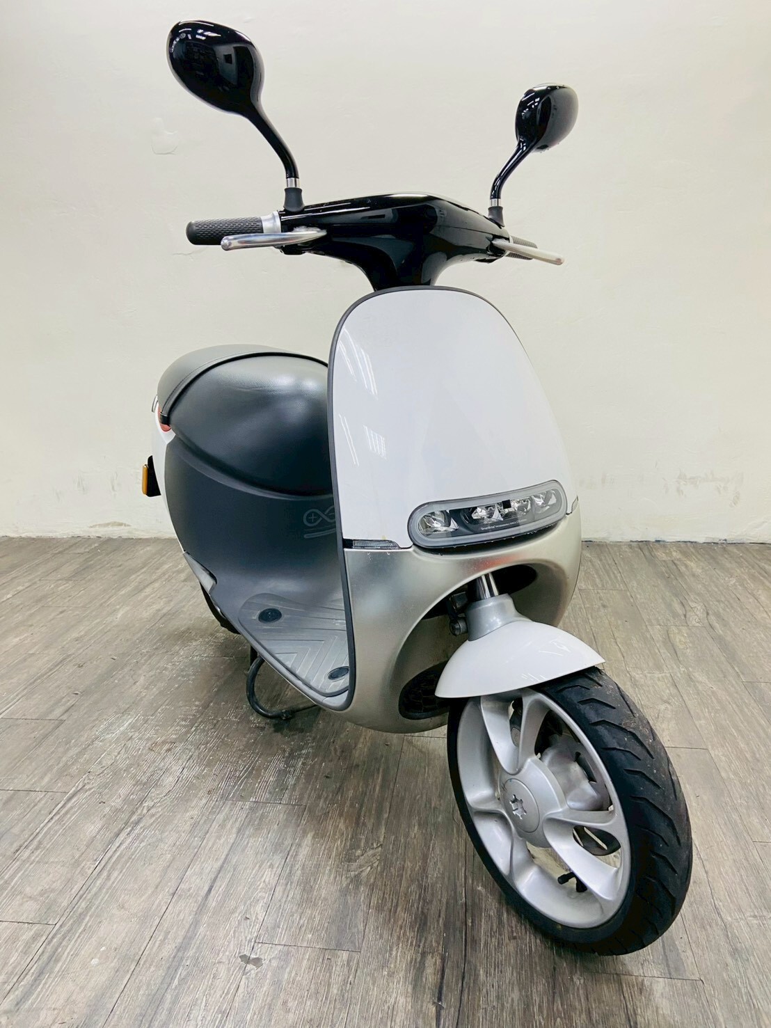 LINE_ALBUM_2016 睿能 GOGORO1 _1332 $28000 里程28XX_260123_5