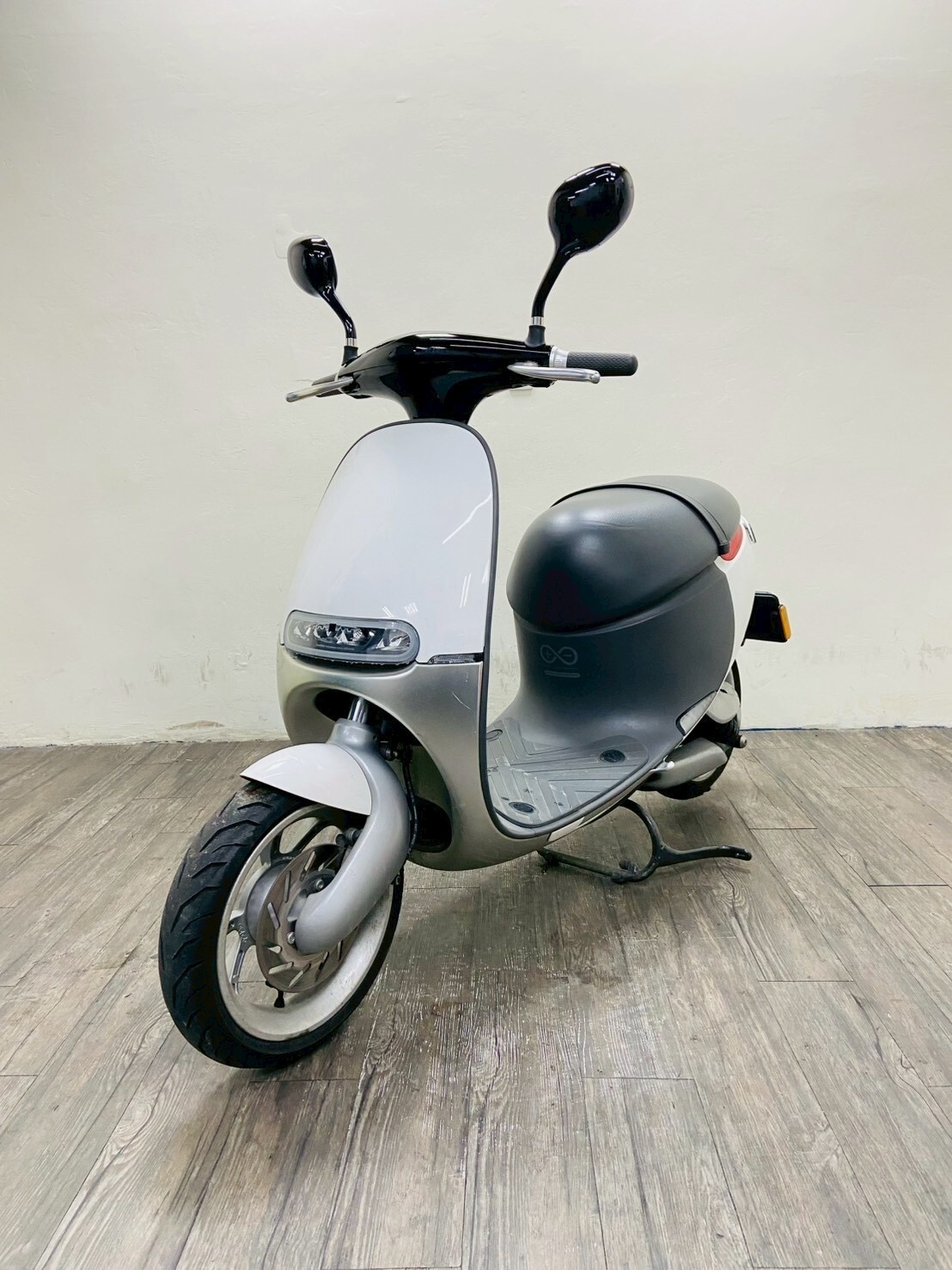 LINE_ALBUM_2016 睿能 GOGORO1 _1332 $28000 里程28XX_260123_6