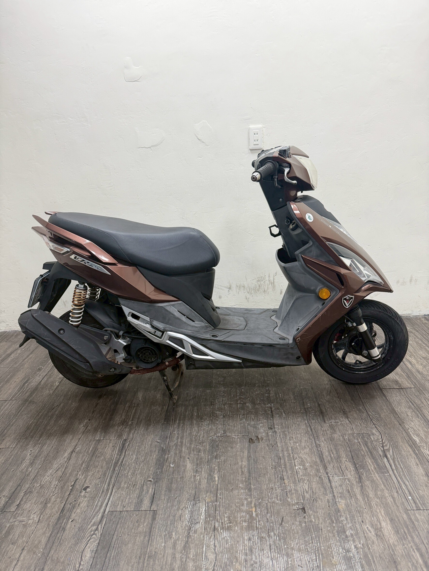 LINE_ALBUM_2015 光陽 VJR 125 _668 $35000 里程 27XXX_251230_4