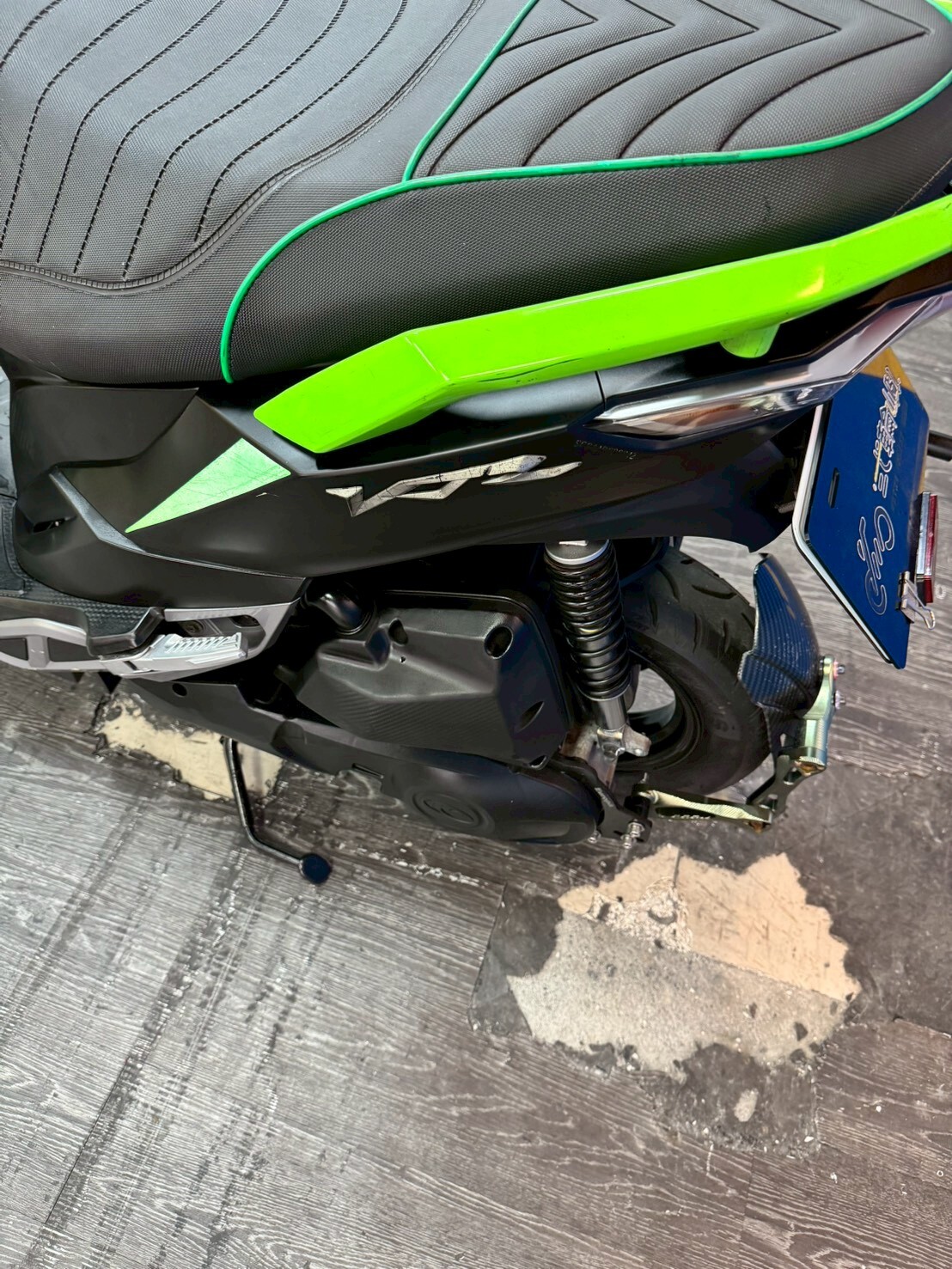 LINE_ALBUM_17年 光陽 VJR 125 雙碟 _2133 34334km $40000(排氣管有變更登記)_260128_3