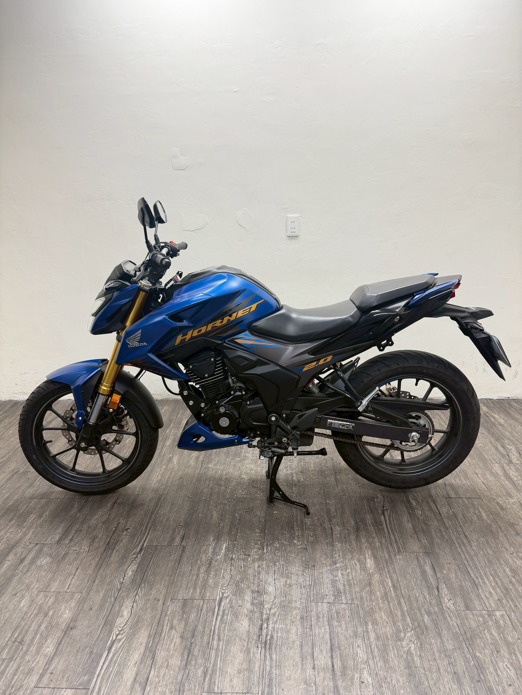 LINE_ALBUM_2022 本田 Hornet 2.0 _5916 $70000 里程 38XX_260131_4