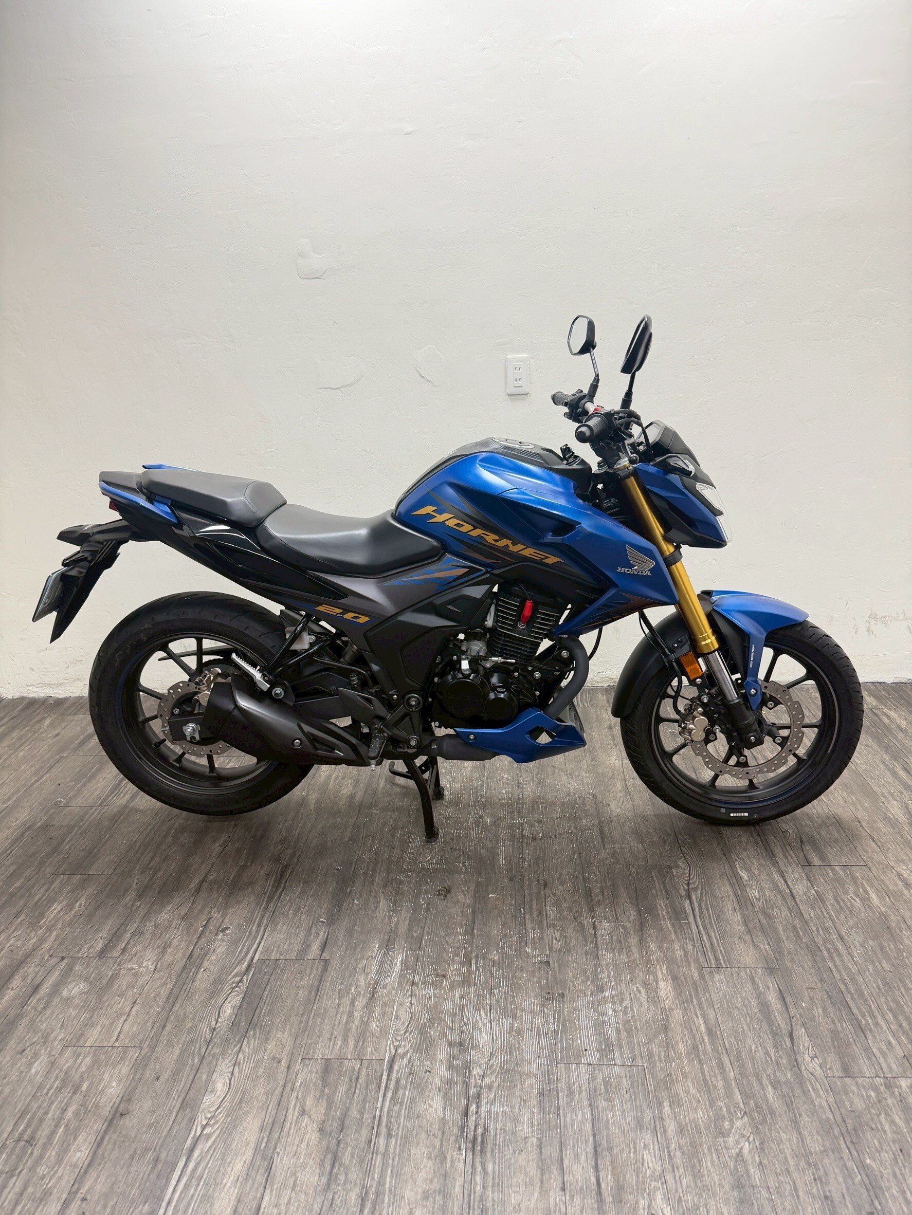 LINE_ALBUM_2022 本田 Hornet 2.0 _5916 $70000 里程 38XX_260131_5