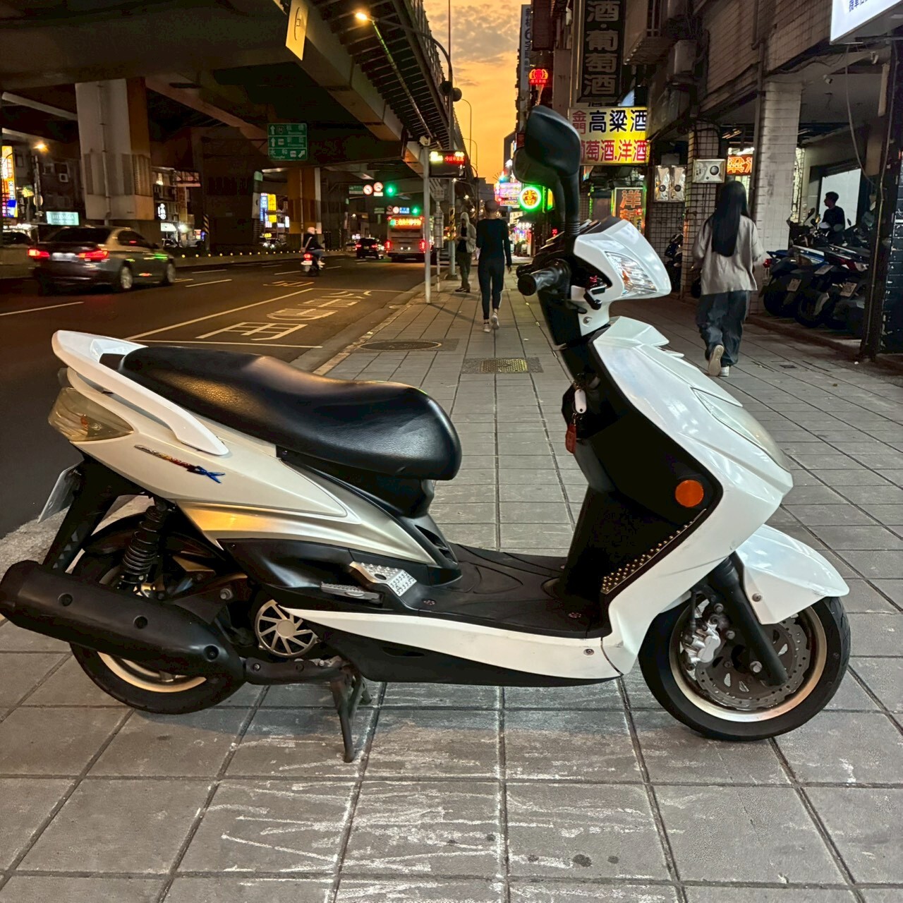 LINE_ALBUM__8176_260226_4