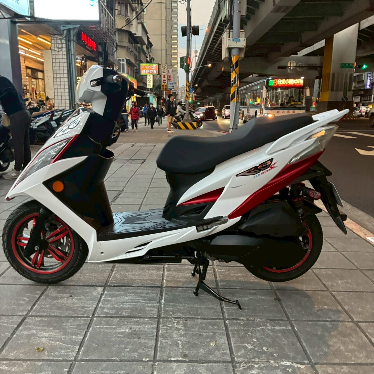 LINE_ALBUM__376_260226_5