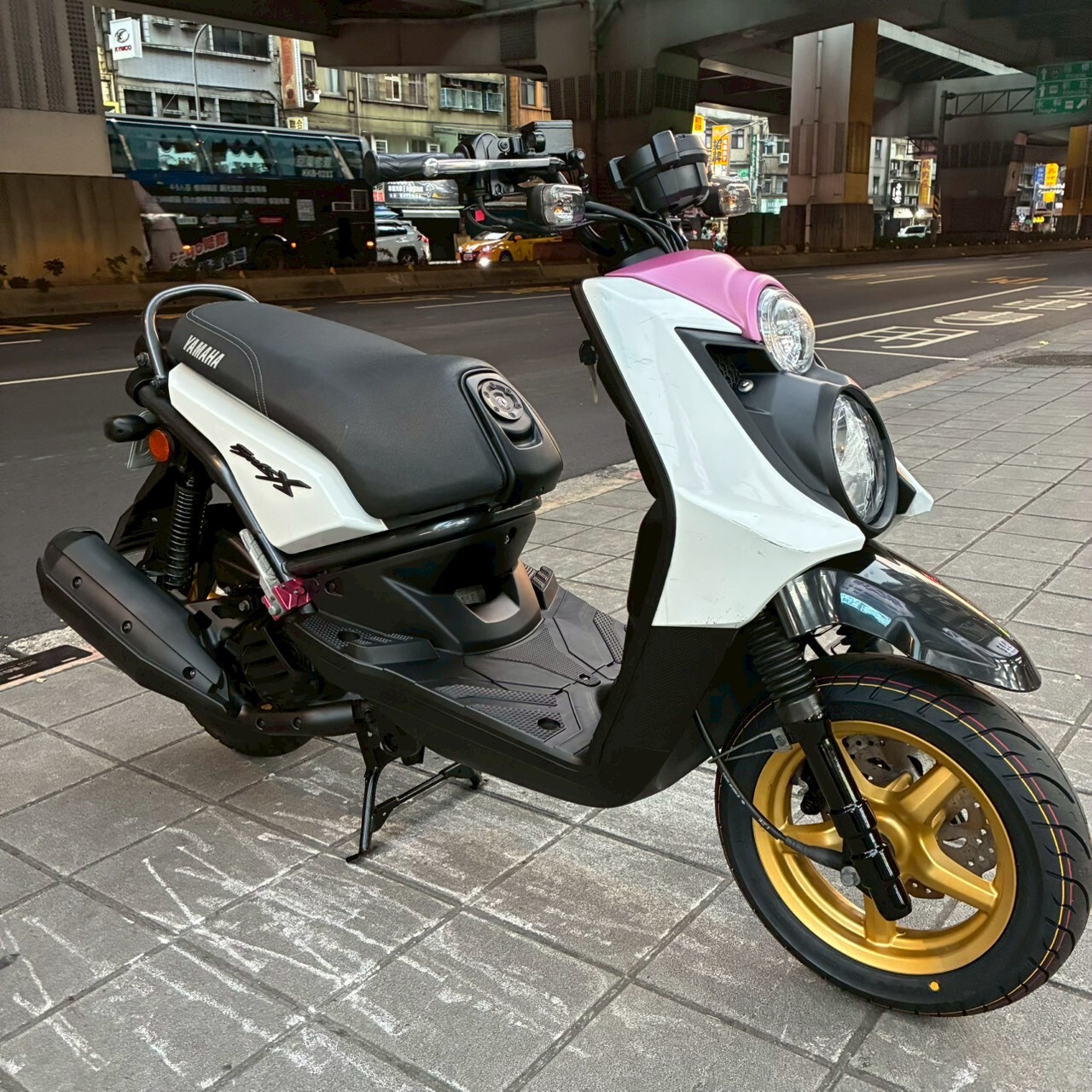 LINE_ALBUM__9985_260226_3