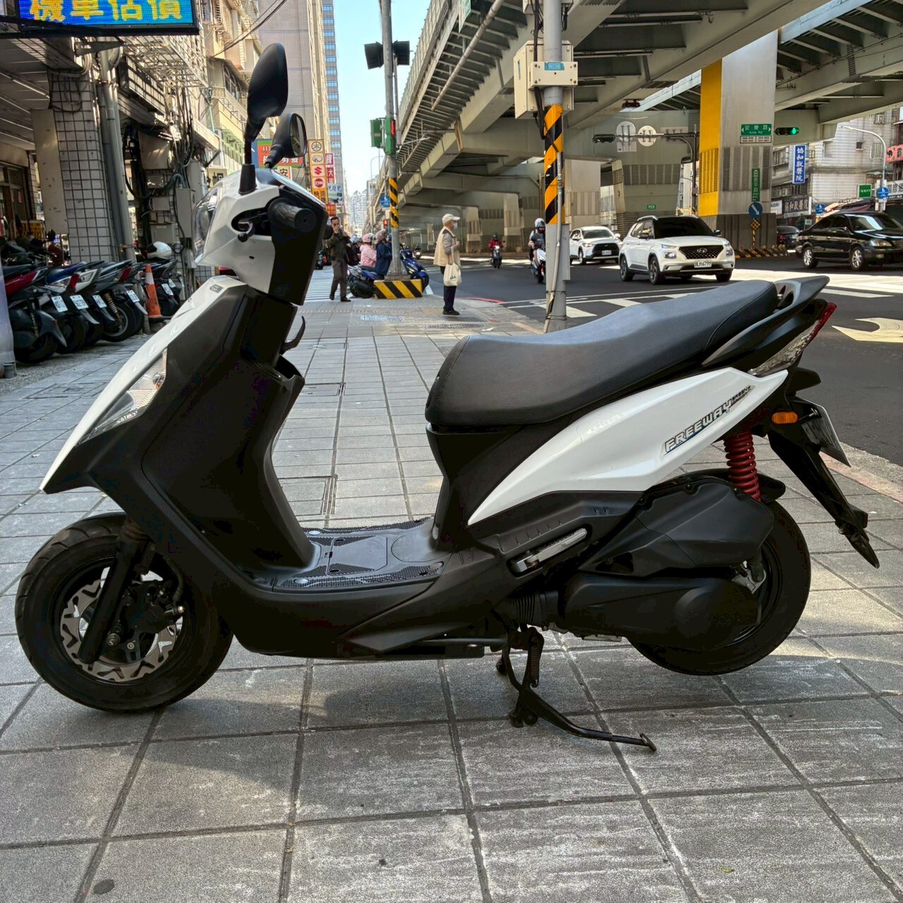 LINE_ALBUM__7589_260226_5