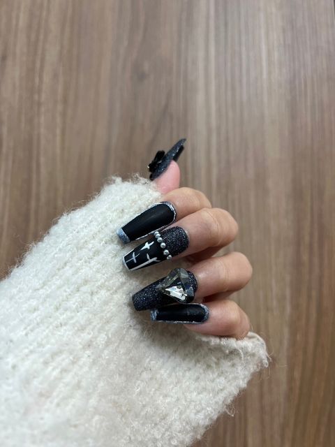 12513566
