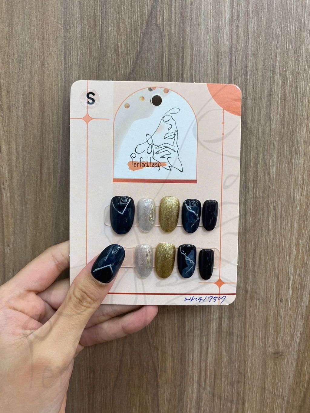 LINE_ALBUM_240417_240419_96