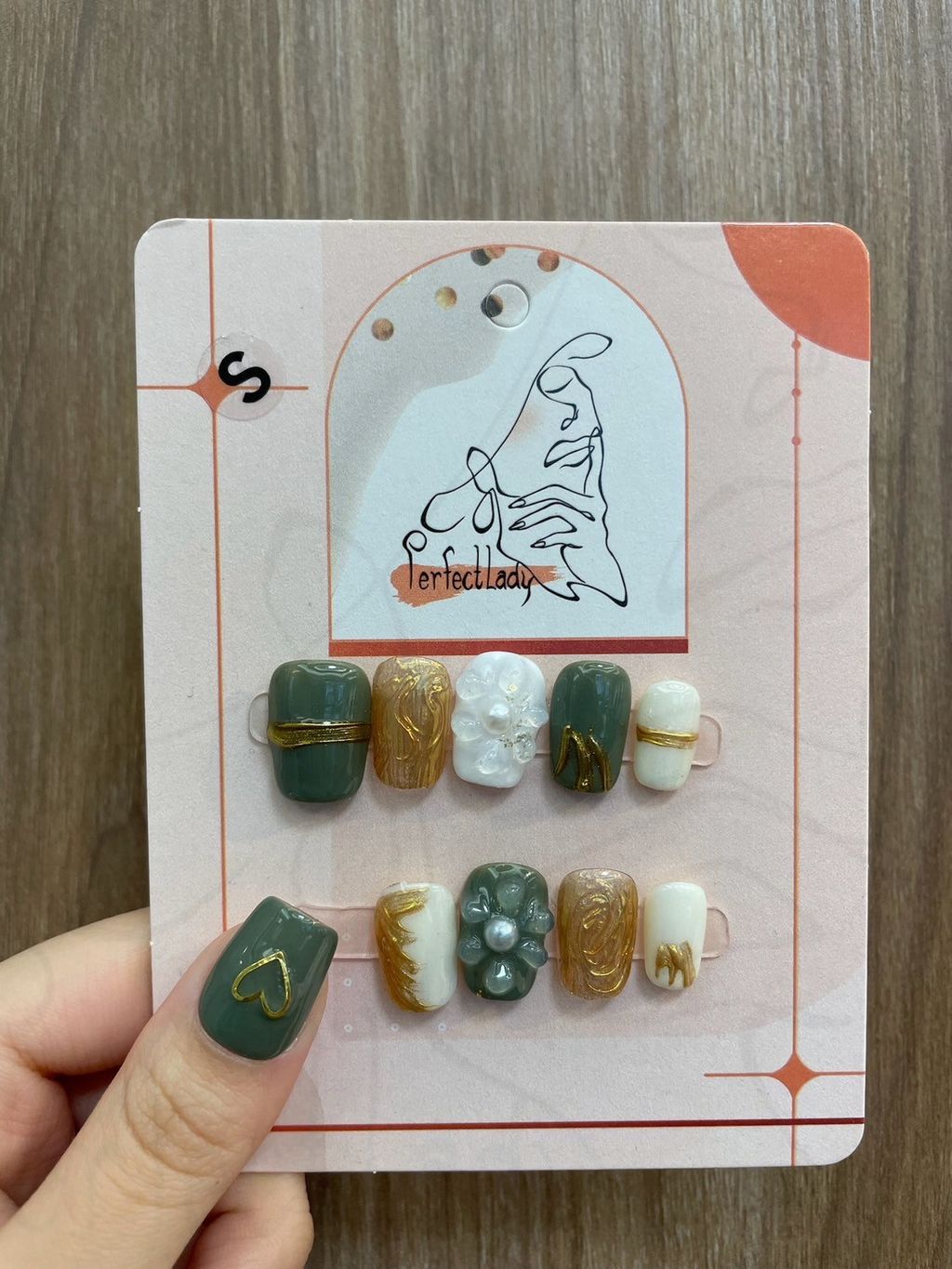 LINE_ALBUM_2024618_240618_19