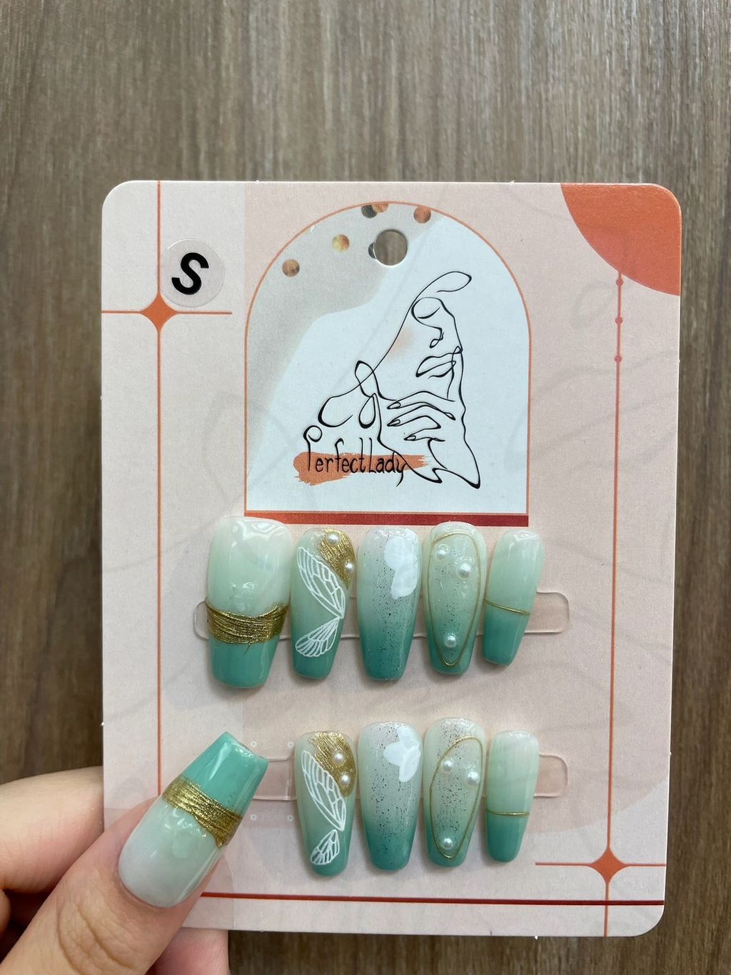 LINE_ALBUM_2024618_240618_34