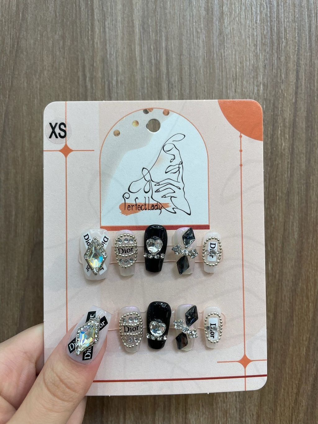 LINE_ALBUM_2024618_240618_127