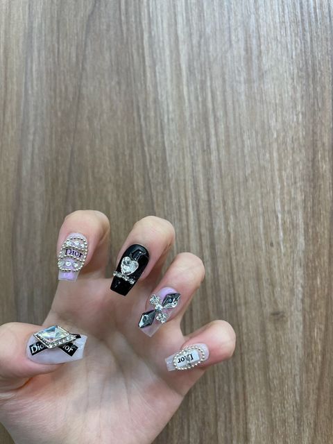 LINE_ALBUM_2024618_240618_129