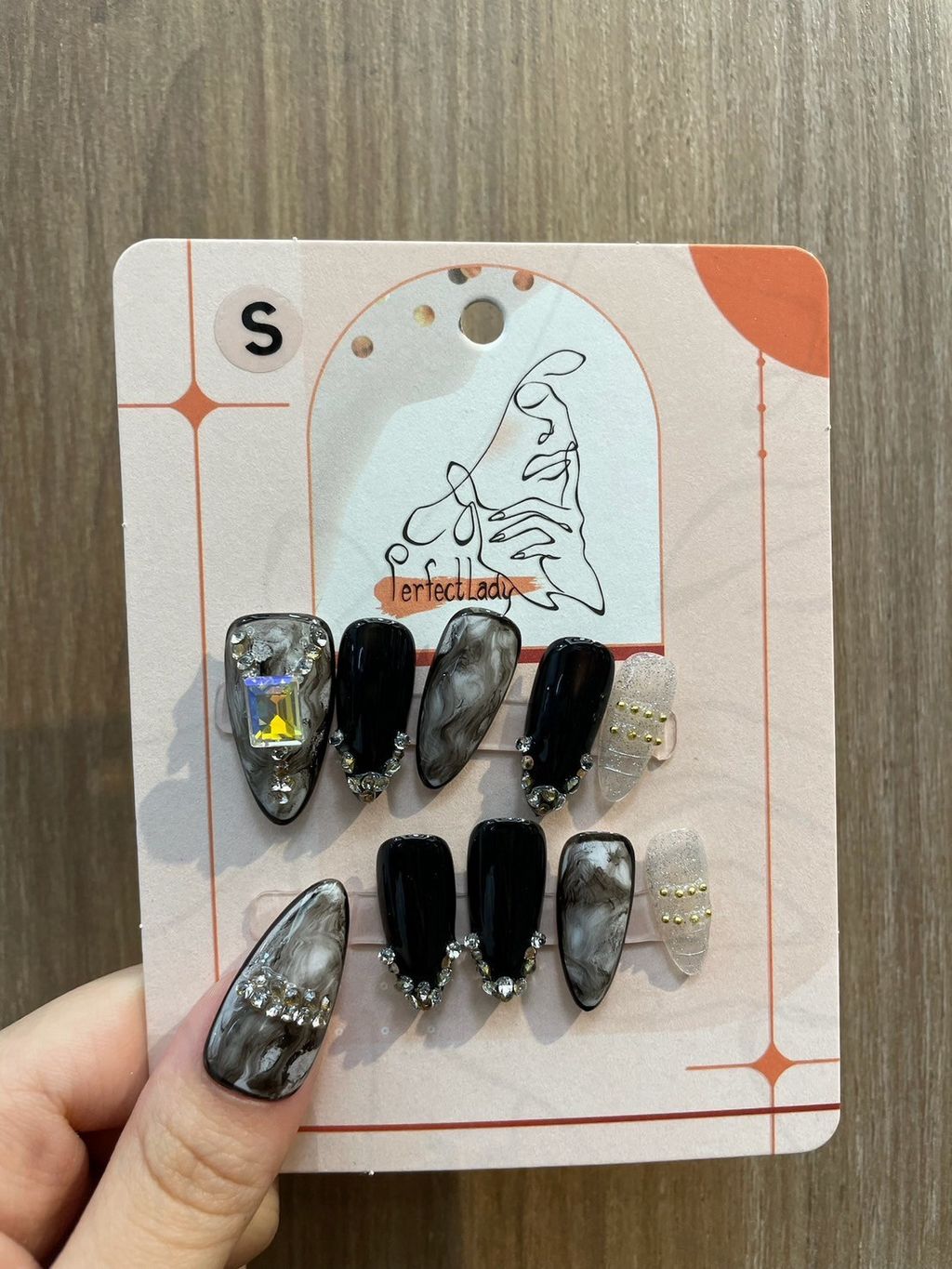 LINE_ALBUM_2024618_240618_175