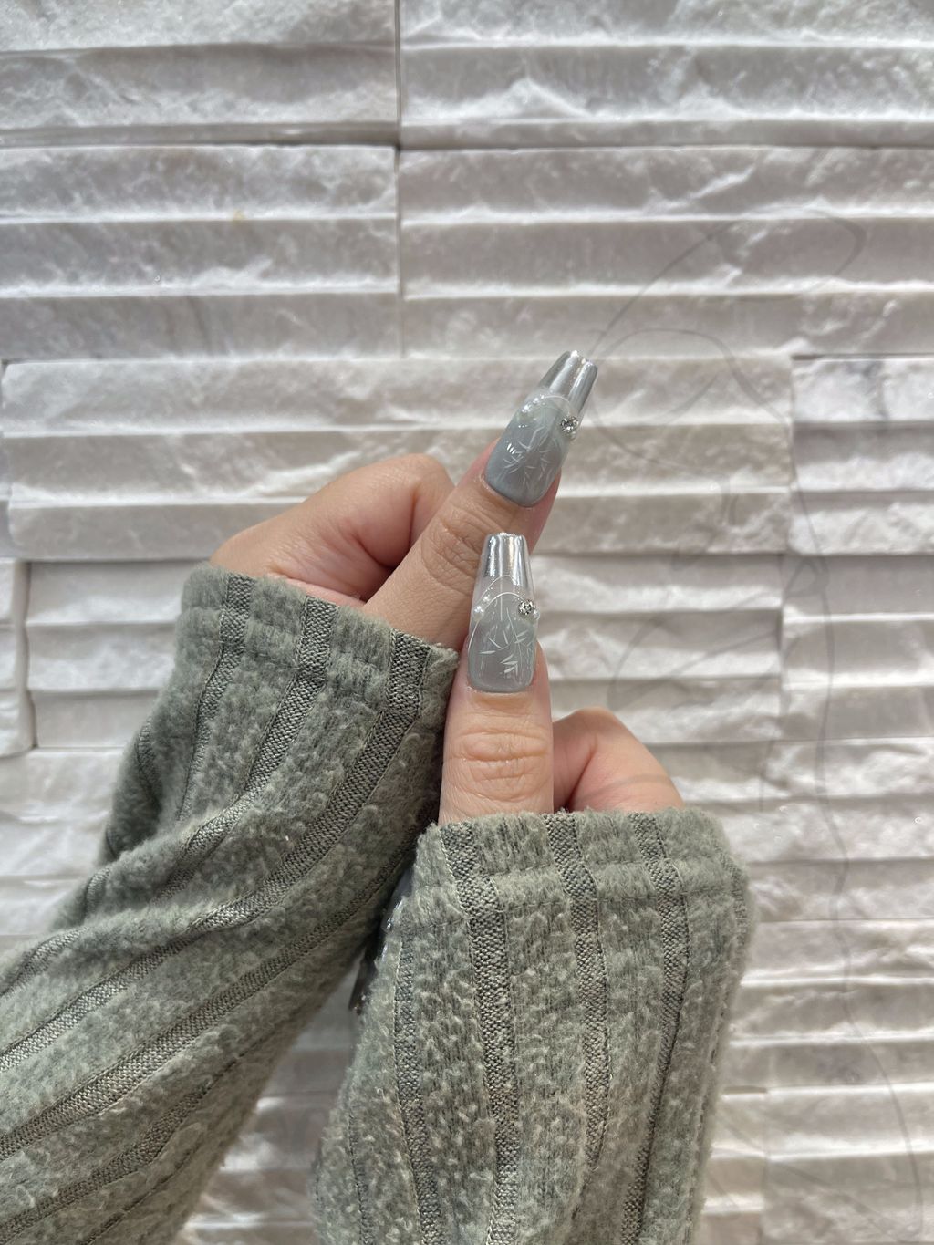 20250102_141750368_iOS