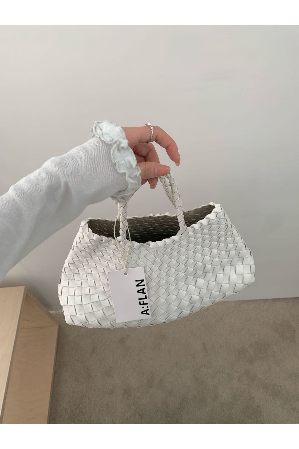 cj0tNTNib2hyc2FyM2lsYSZzPWpwOCZ0PWQmdT0xazIybzkyZWMzYjAwJmk9MXM