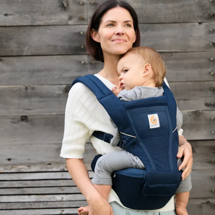 BCHIPSFMMIDBLU_ergobaby_carrier_alta_midblu_LS01.jpg
