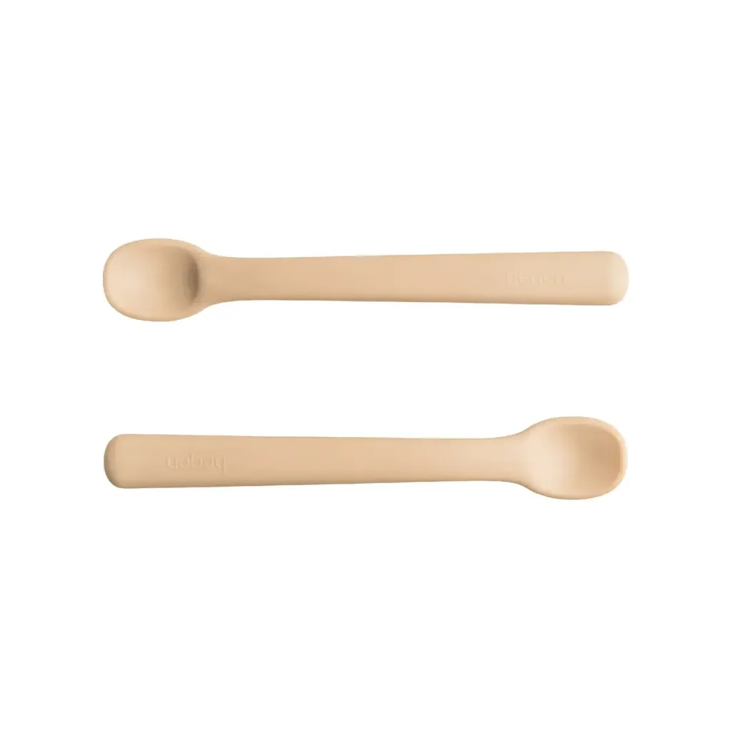 Hegen_Mealtime_Set_Infant_Spoon_Silicone_Taupe.jpg