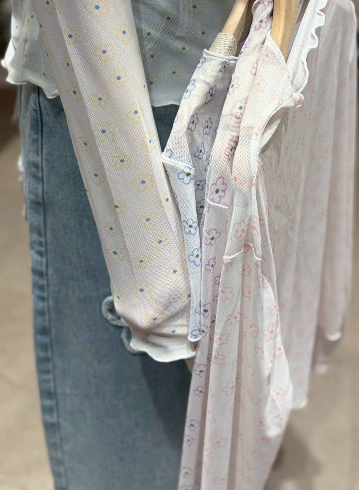 FAA00B1A-0B48-4EB9-9D16-53D5AA3B3598