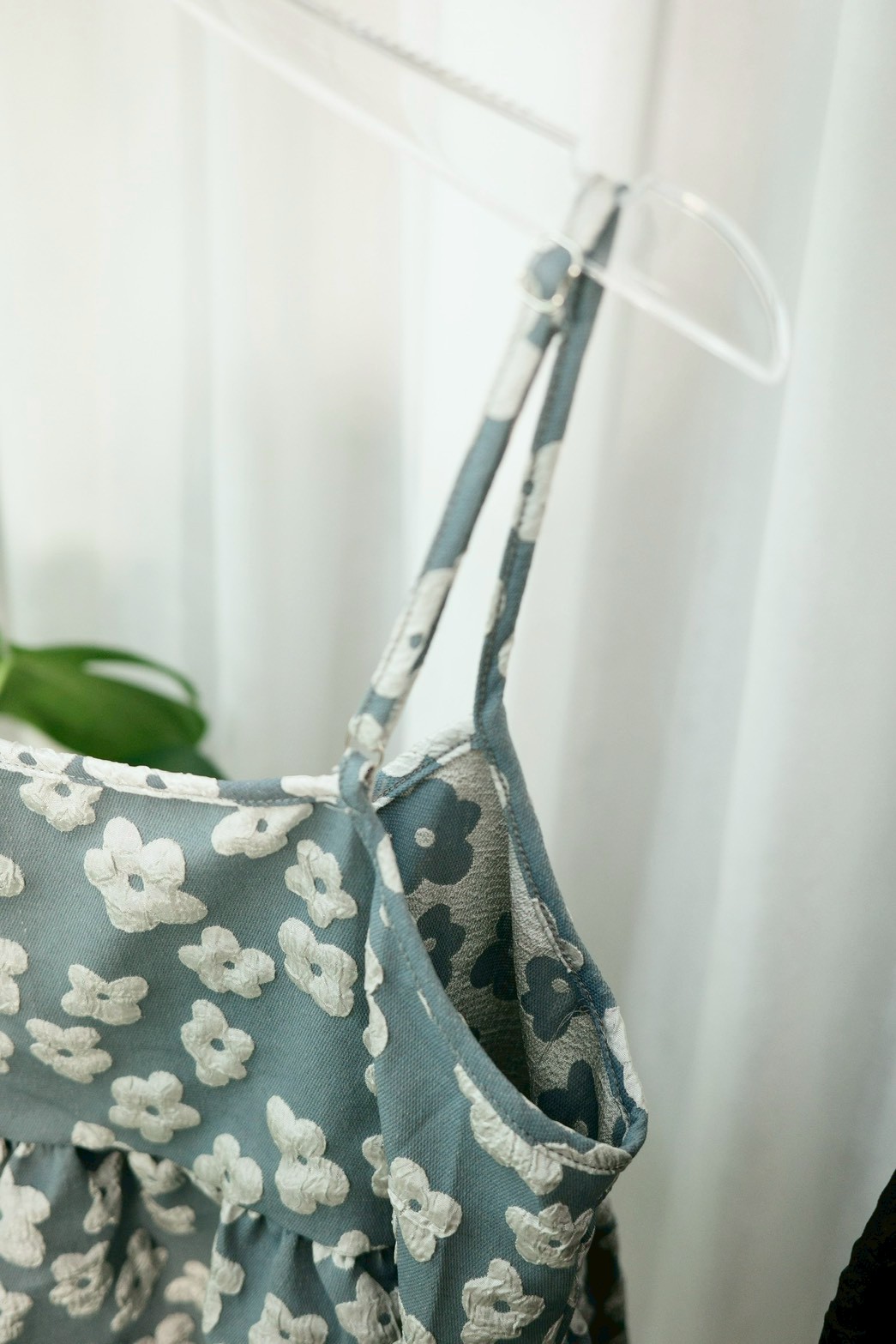 F08ED32B-C3E1-4811-B9CF-69A59C7C0C37