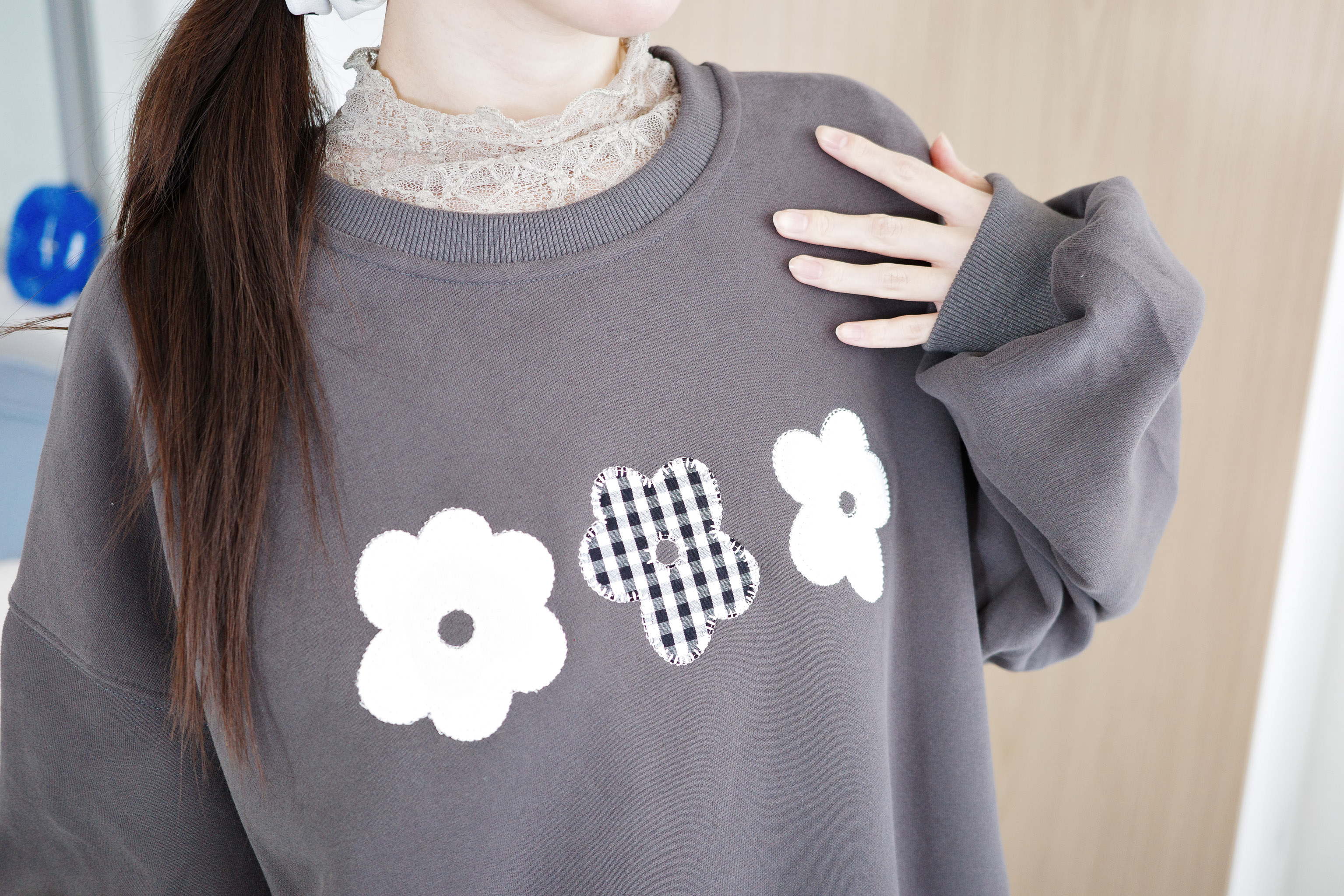 1026-693