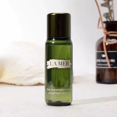 22623799-ACE6-469C-BAD4-30F45A0D0E50