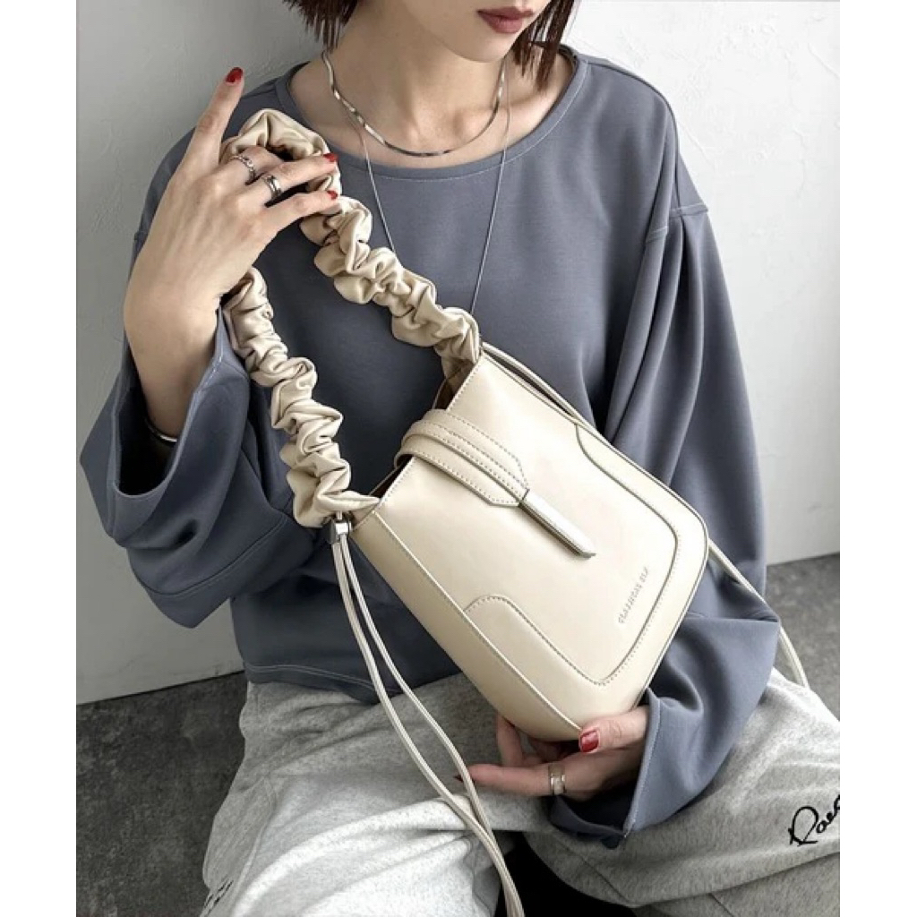 tw-11134207-81ztn-me4c82sq51c0da