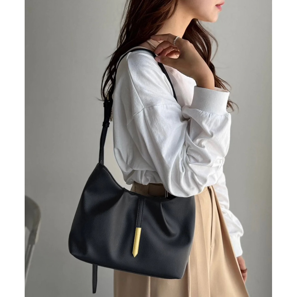 tw-11134207-81ztg-mev1fgzlzzlx6b