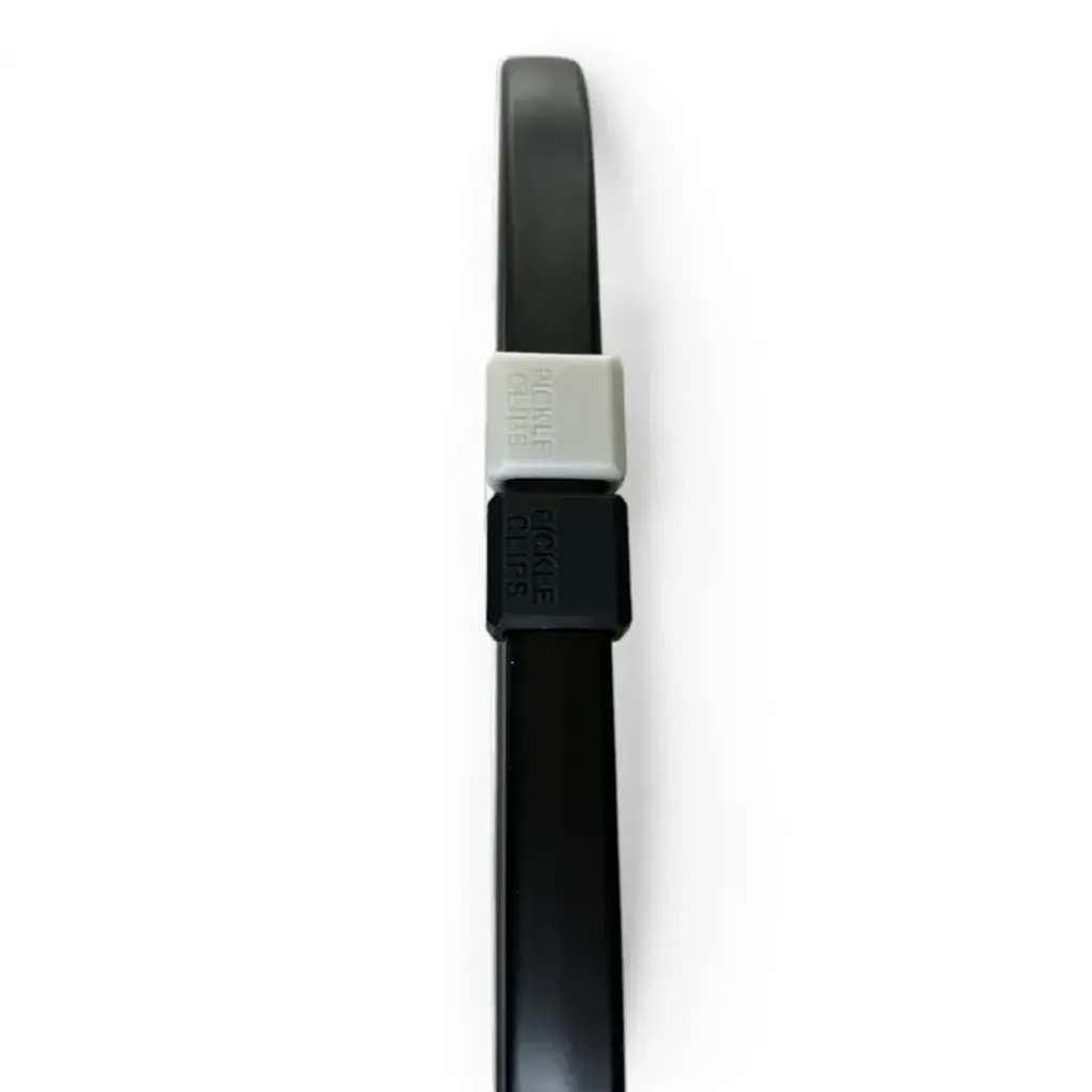 black_white_2g_vertical